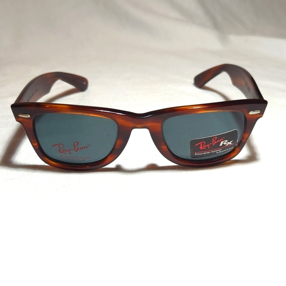 NWT Vintage Classic Ray-Ban Wayfarer Tortoise Sunglasses - Picture 1 of 9